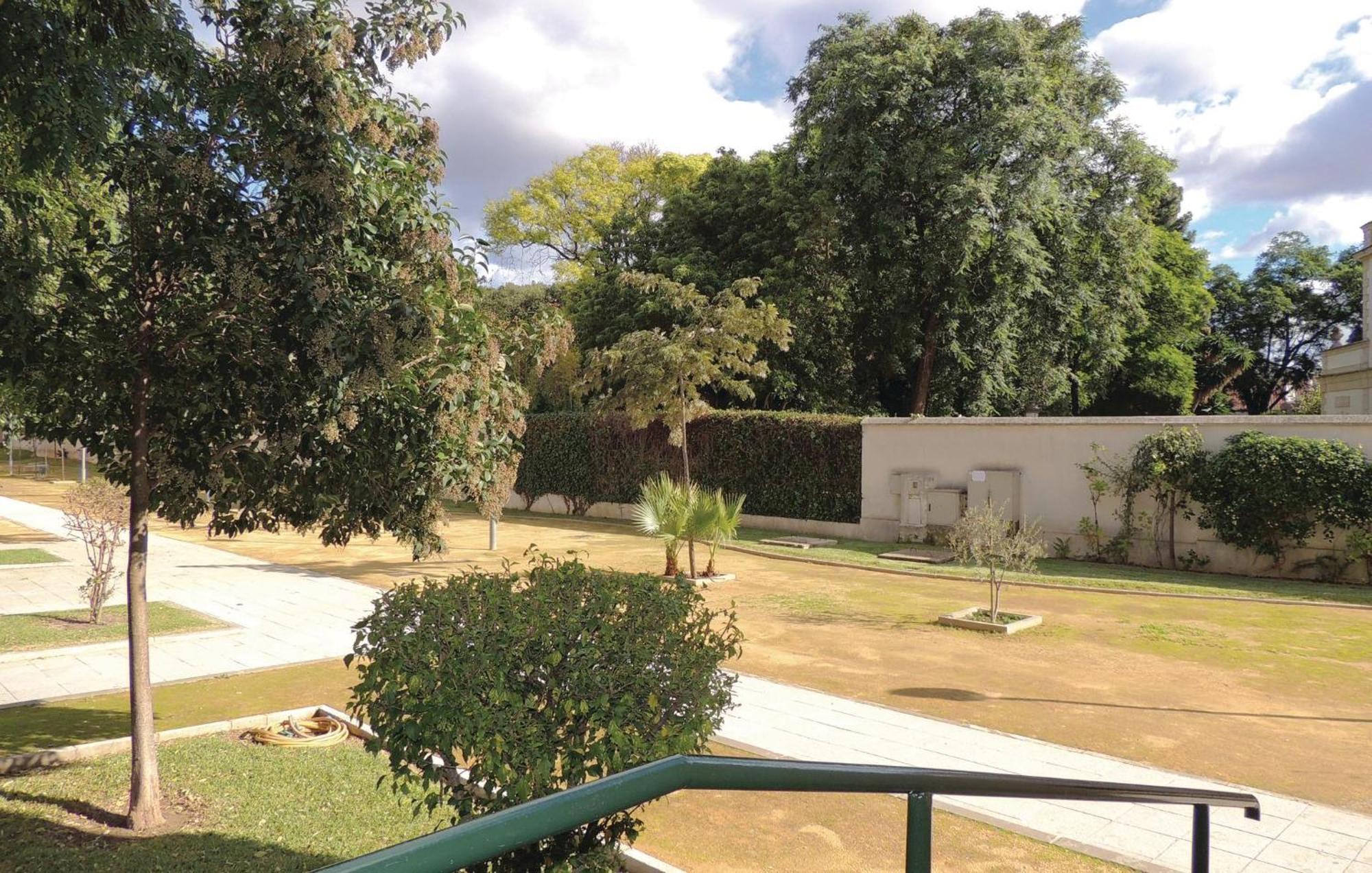 3 Bedroom Nice Apartment In Jerez De La Frontera Zewnętrze zdjęcie